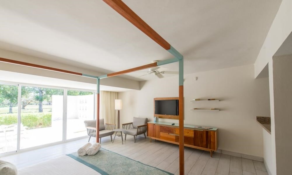 VH Atmosphere - Adults Only - Property Image 45