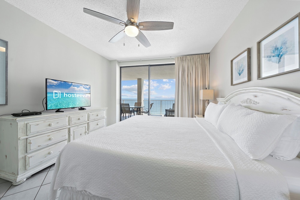 Pelican Pointe by Hosteeva