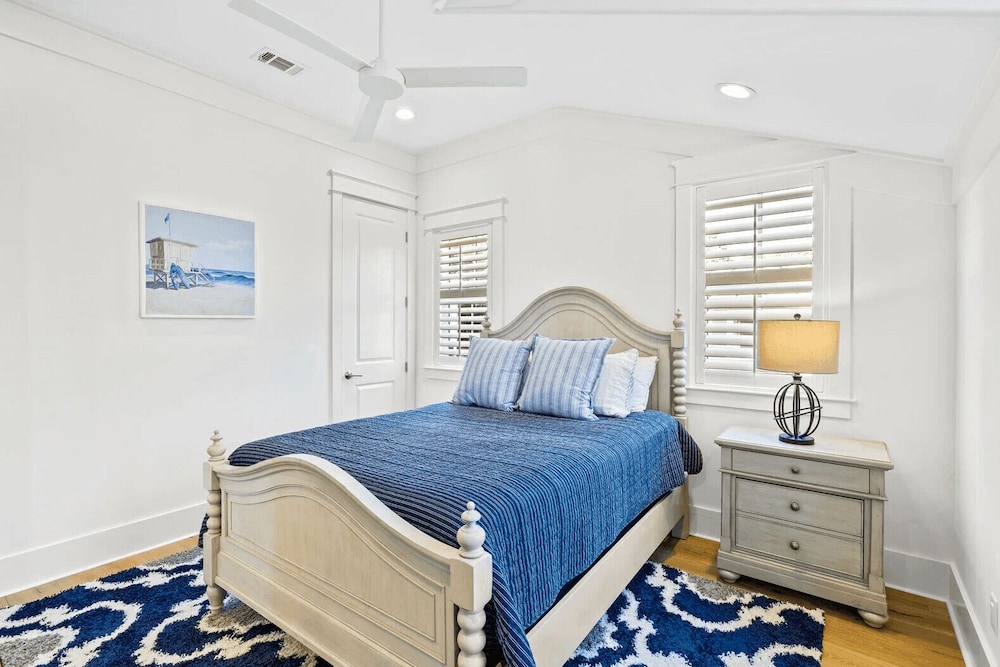 30A Aqua Vista by Avantstay Golf Cart Included, Pool Acess, Walk to Beach