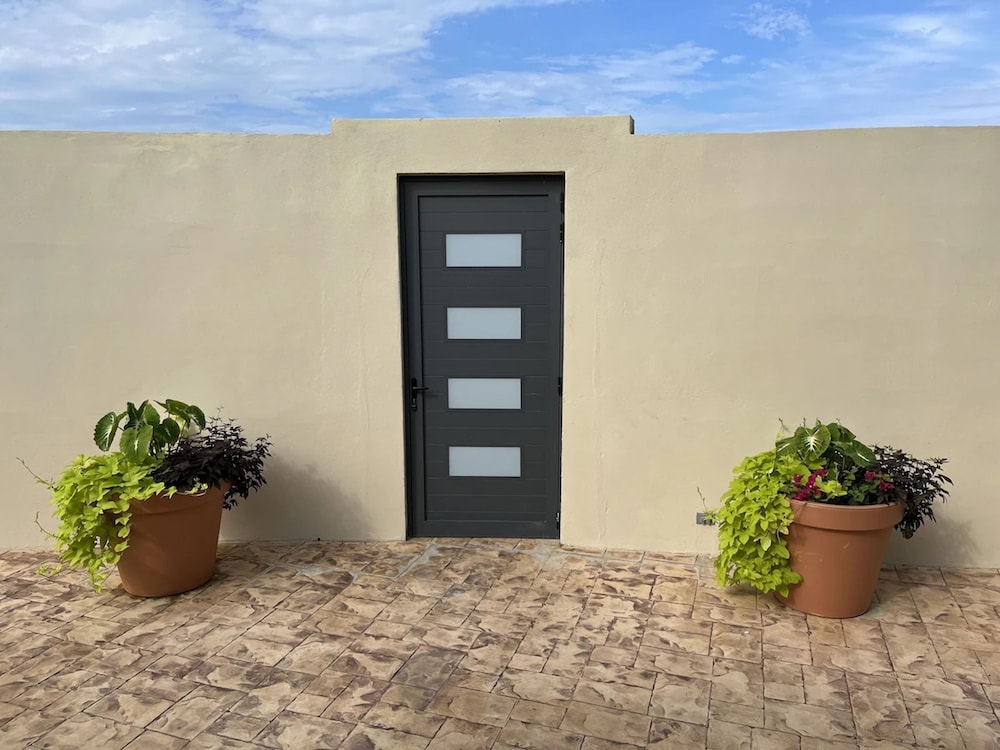 3 Bedroom Villa in Pos Chiquito Sun and Fun 5 Minute Walk to Beach