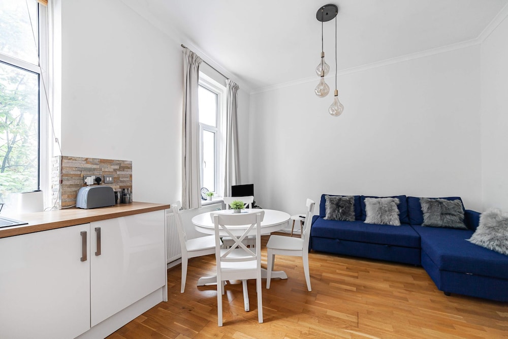 Period Flat in Islington With Modern Charm