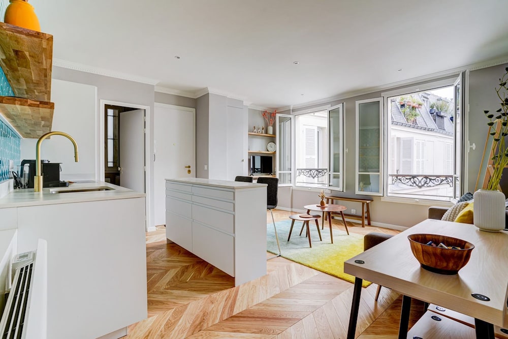 Saintgermain Sojourn Charming 2 Bedroom in the Rive Gauche