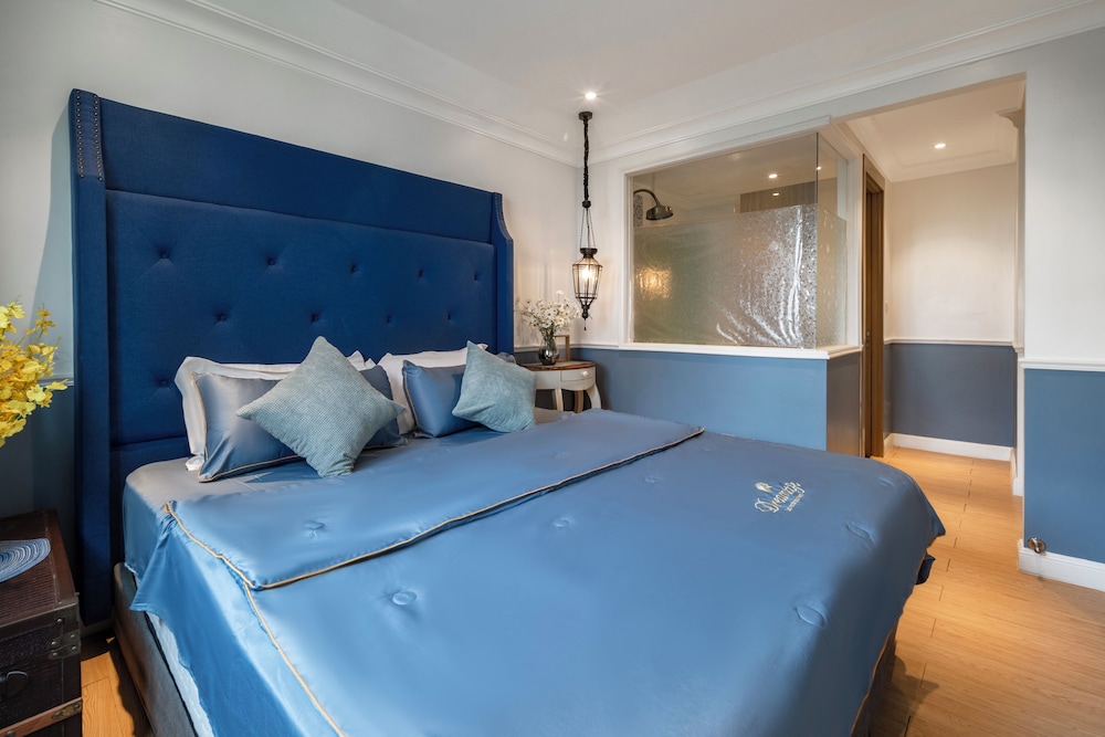 Seven Seas Cote d'Azur with Pool& Gym