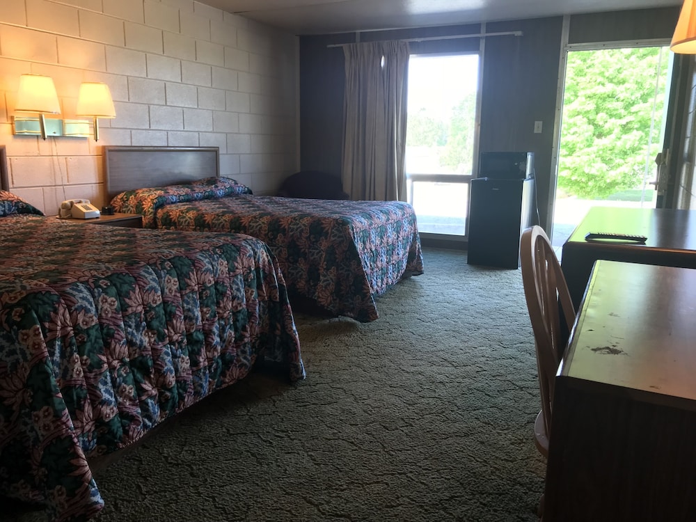 Budget Lakeview Inn
