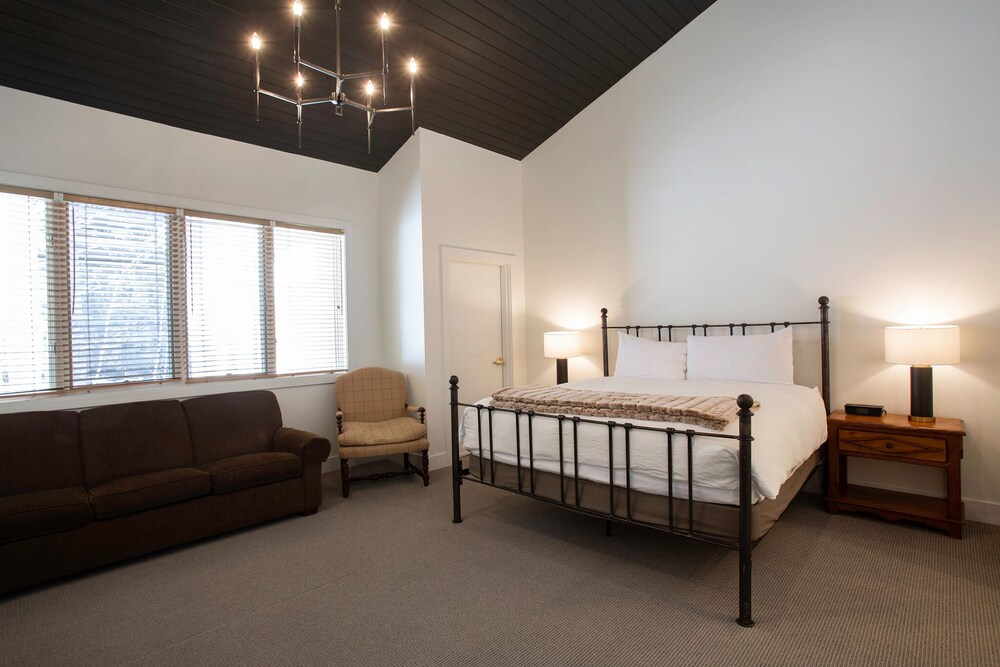 Trail's End Lodge at Deer Valley Resort - Three Bedroom Residence with Den and Spa #303 3 Condo