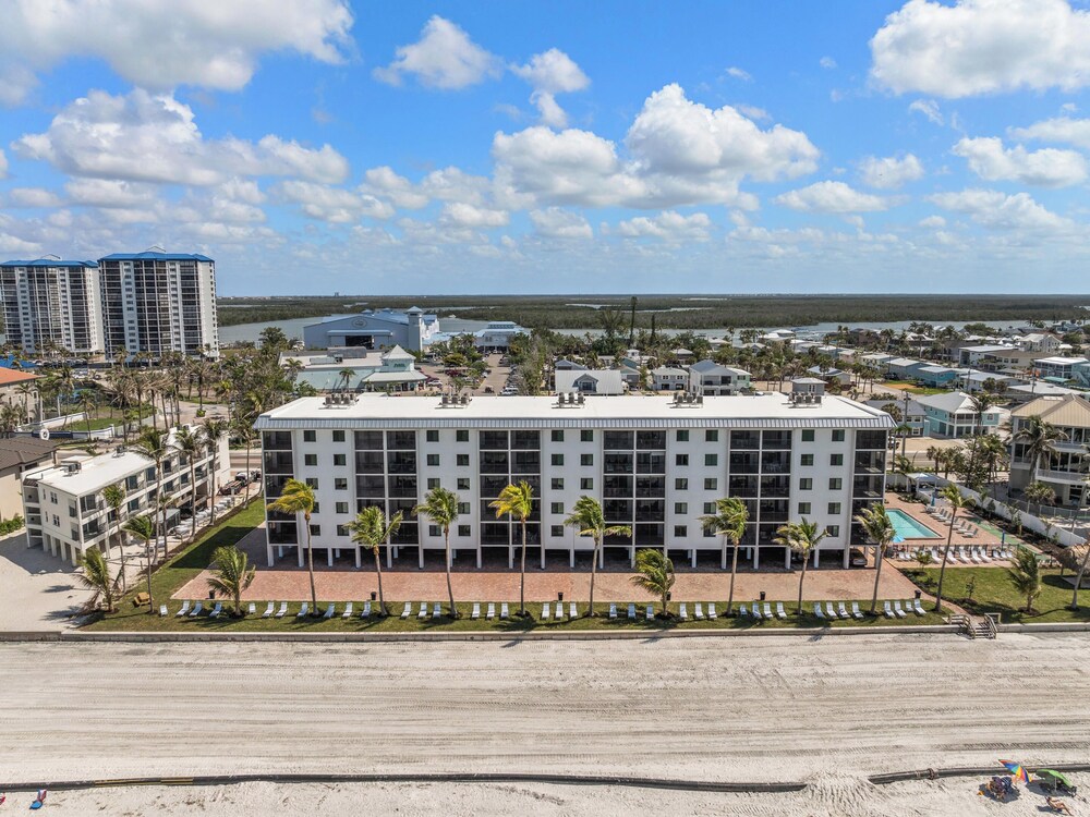 Seaside 5 by Distinctive Beach Rentals
