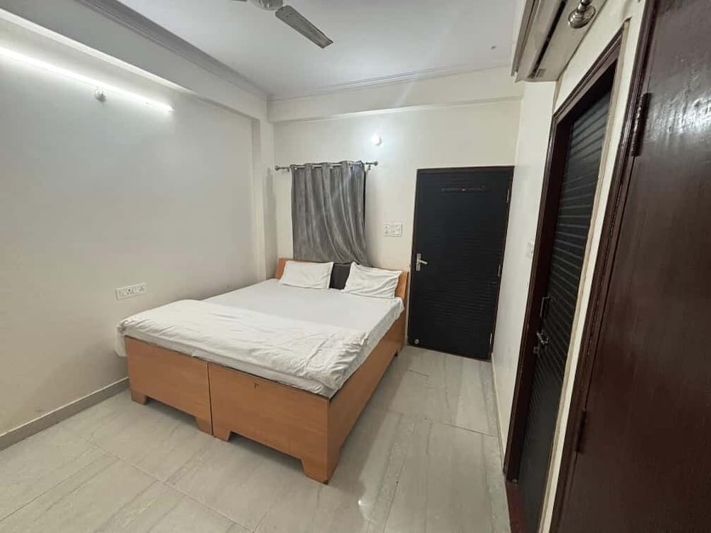 Hotel Awadh Pearl