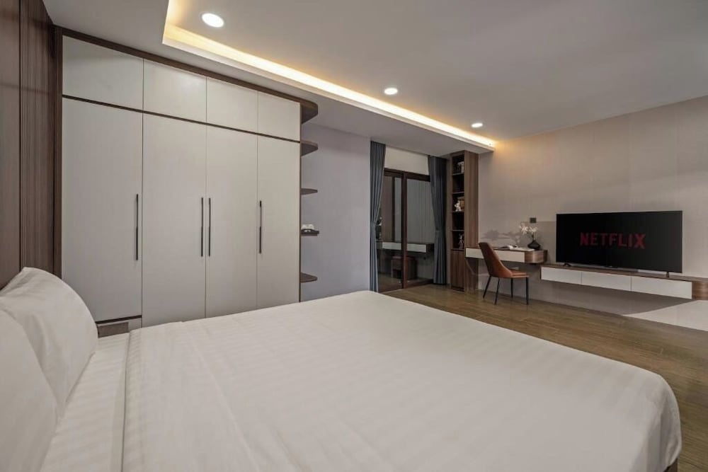 T P Villa