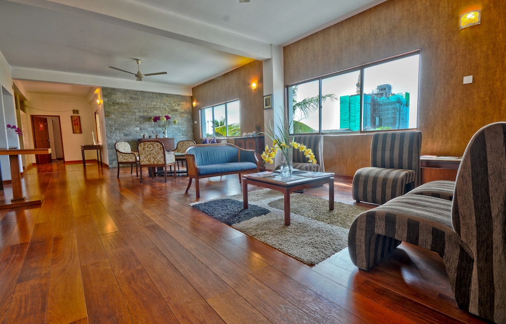 Monsoon Suites