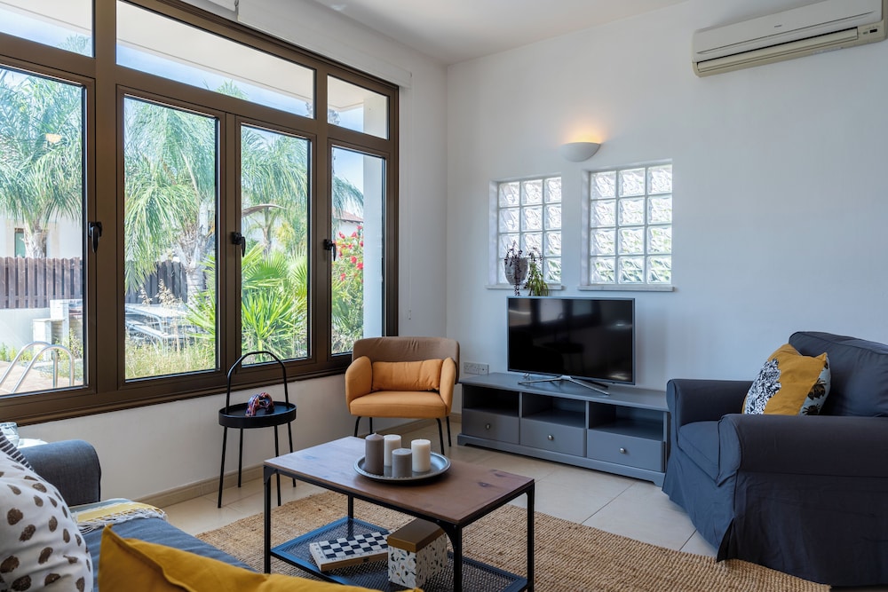 Lumina 2-BR Villa and Pool in Ayia Napa