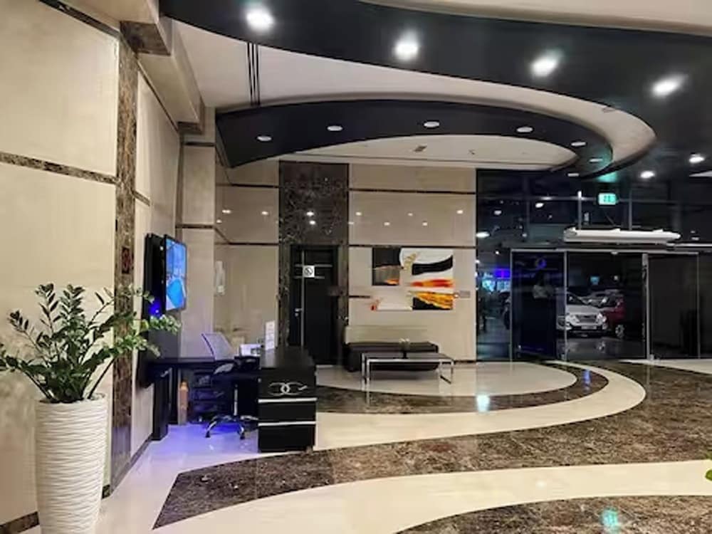 Cosmos Living 1 BR Suite Near Dubai Mari
