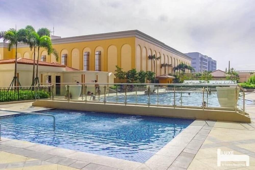 Luxury Coastal, Grand Canal View