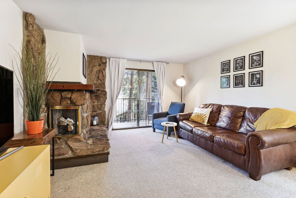 Colorado Condo ~ 3 Mi to Winter Park Resort!