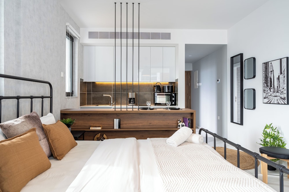 Dusk - Studio by Plus 49 in Mackenzie