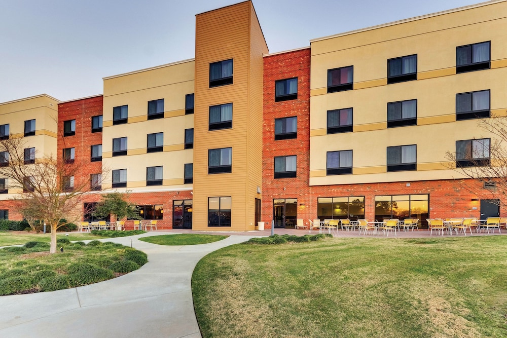 Dunn Vacations - Fairfield Inn Suites Dunn I-95 - Property Image 23