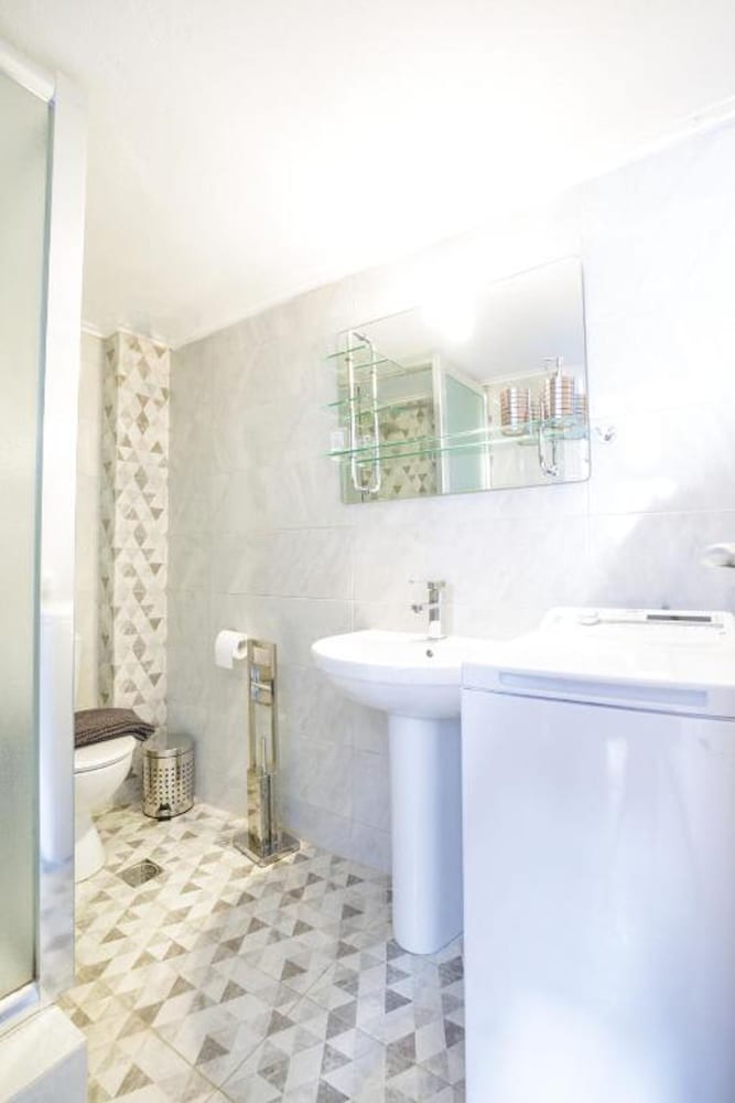Kalamata Coastal Charm Modern Seaside Escape