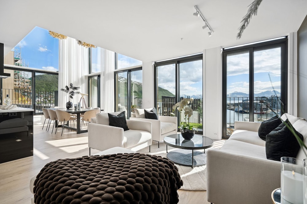 TotalApartments Northern Lights Penthouse