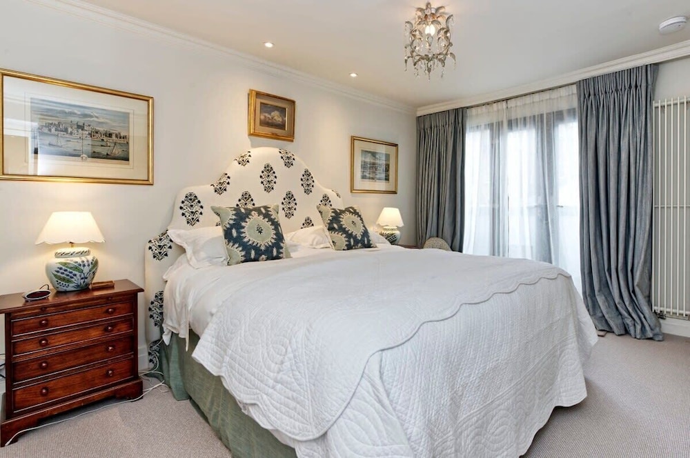 Gorgeous 4-bed House Near Museums & Hyde Park