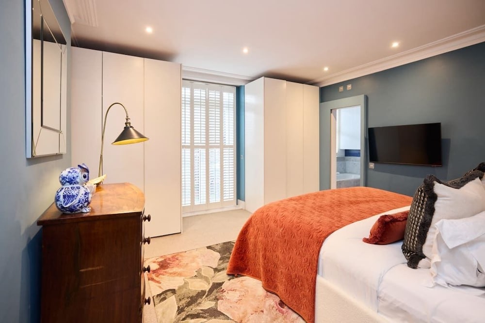 The Chelsea Gem - Charming 1bdr With Balcony