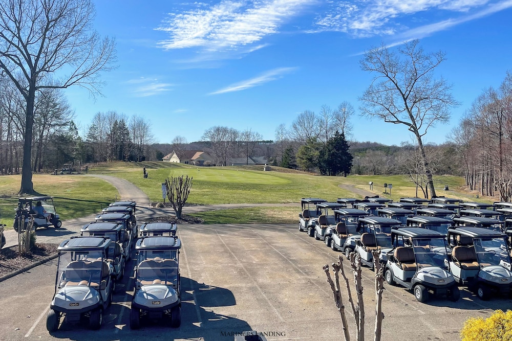 Smith Mountain Lake Retreat w/ Resort Amenities!