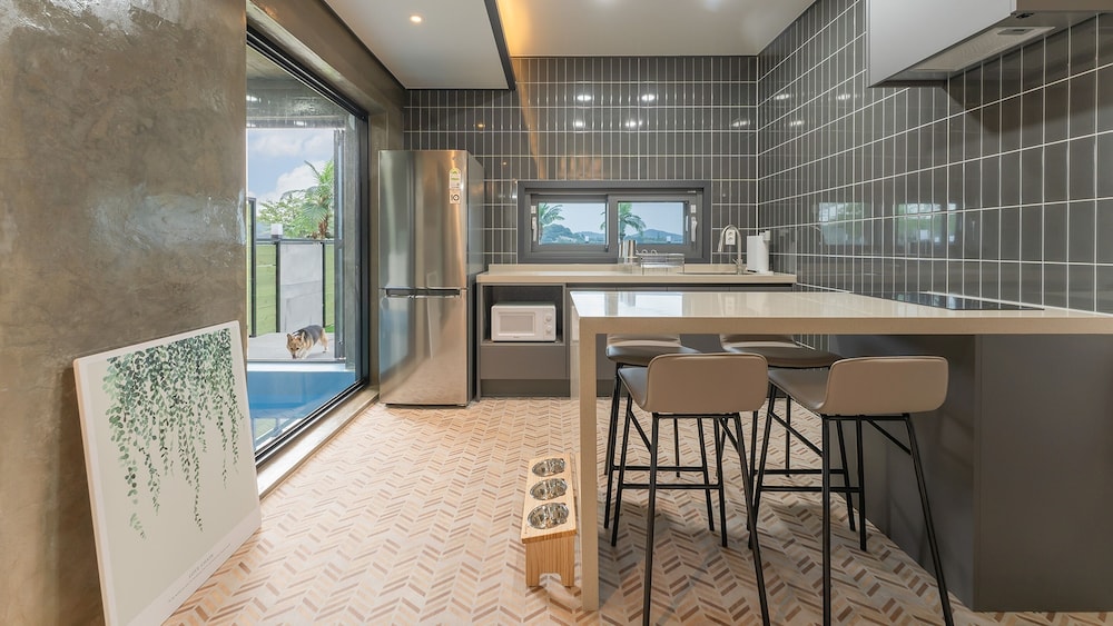 Taean Aloha Oe Pet Pool Villa