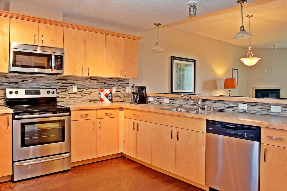 Outlook Condos at Oyhut Bay Resort