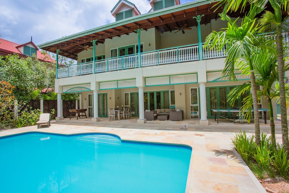 Spas Villas