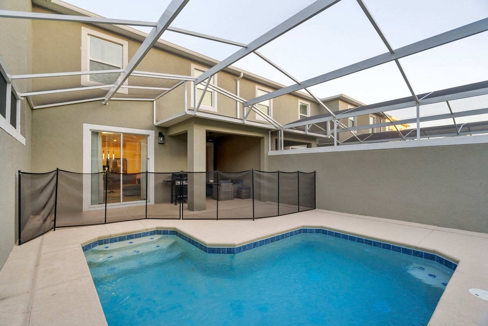 Special 4bedroom TH w Private Pool Next to Disney