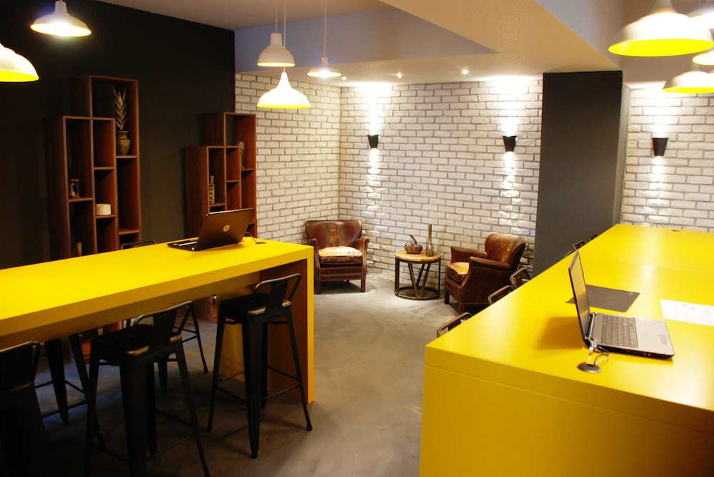Check Inn Otel Ankara - Image 8