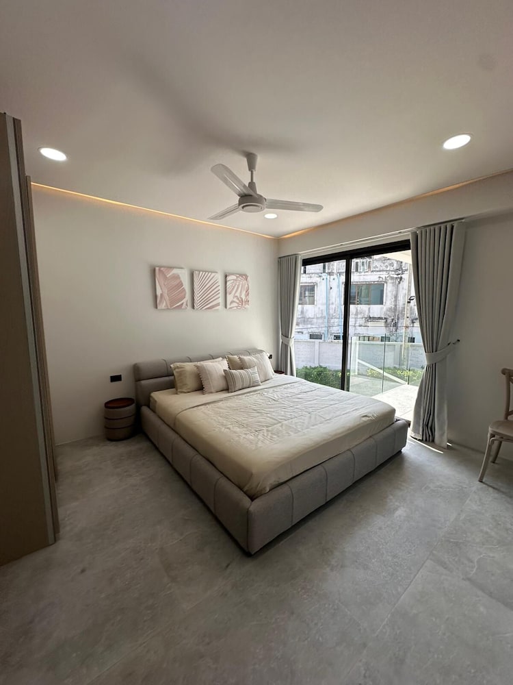Beachside Residence