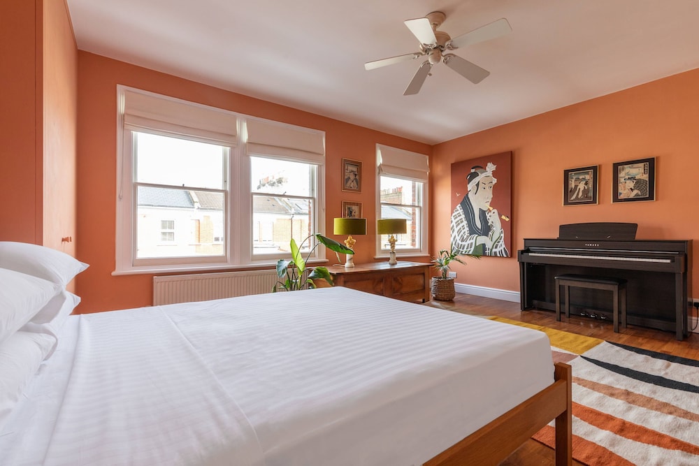 Poplar Grove II by Onefinestay