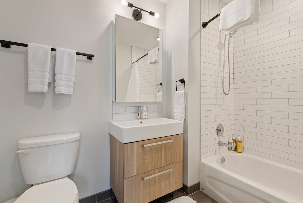 Central Location Exclusive Apts for Large Groups