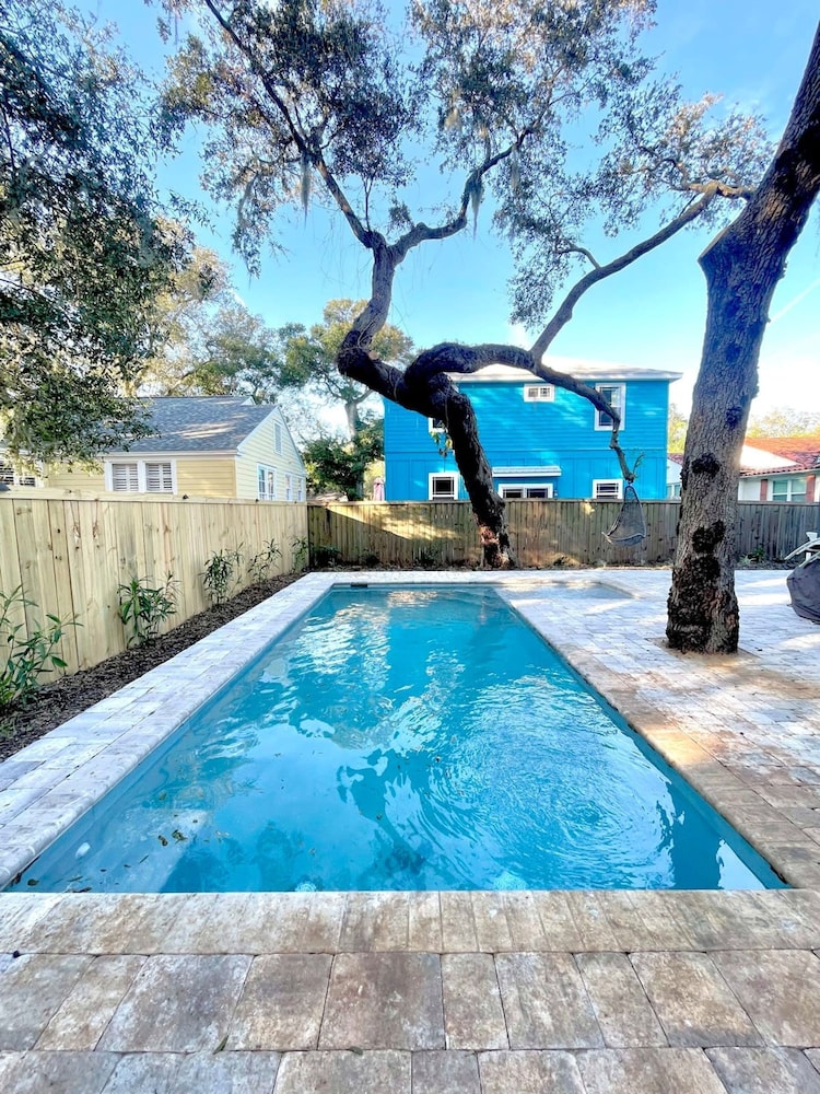 Pool Spa Downtown by Beach FOY Add Golf Cart