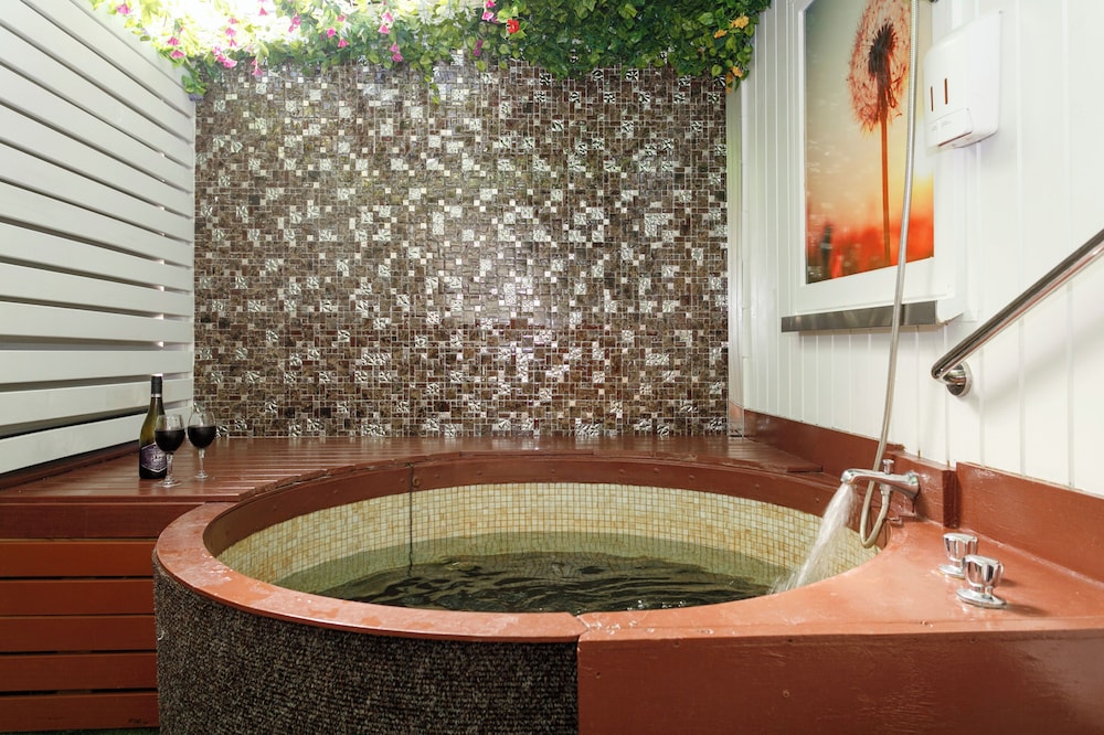 Taupo Thermal Motel & Spa - Adults Only