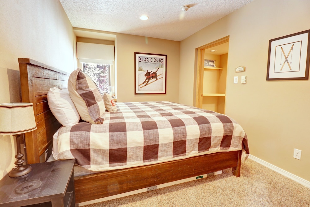 Ski-In Ski-Out Center Village Condo Indoor Parking - CM216 by Redawning view 3