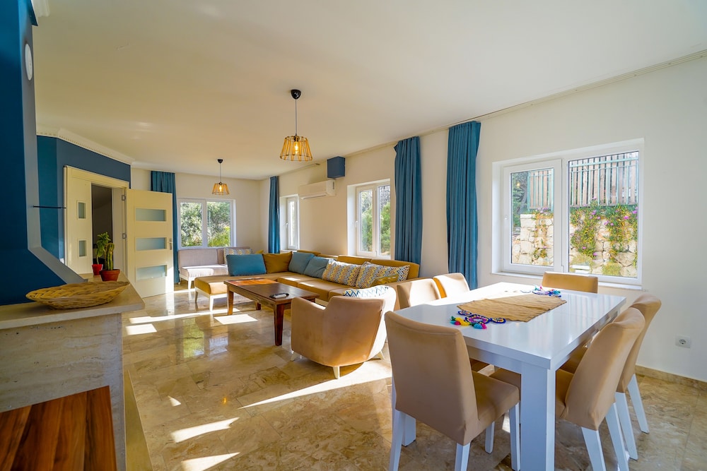 Soral Villa