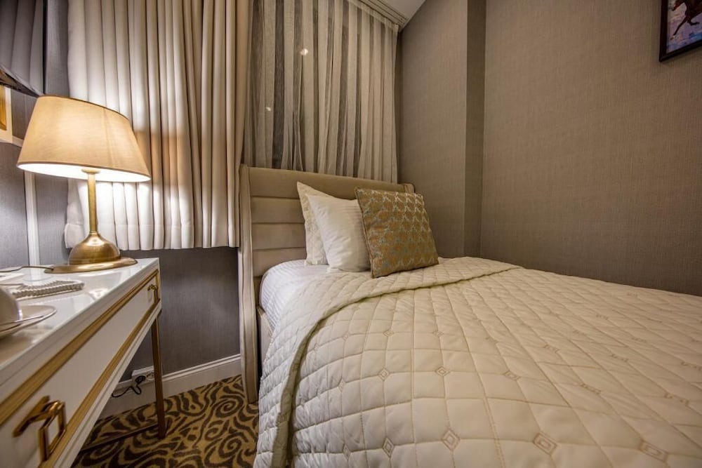 Mr Beyaz Butik Otel - Image 19