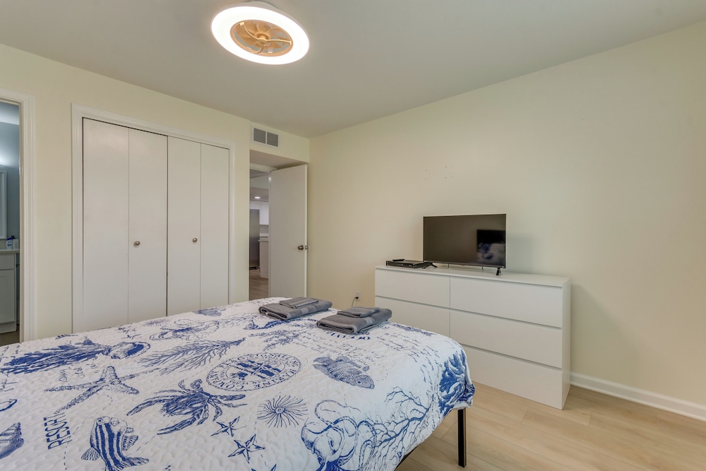 Walk to Orange Beach: Family Condo w/ Patio