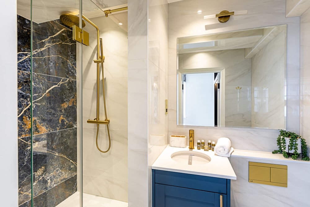 Modern Edgware Apartment