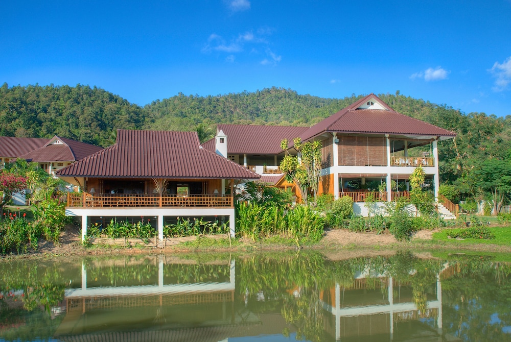 Maekok River Village Resort