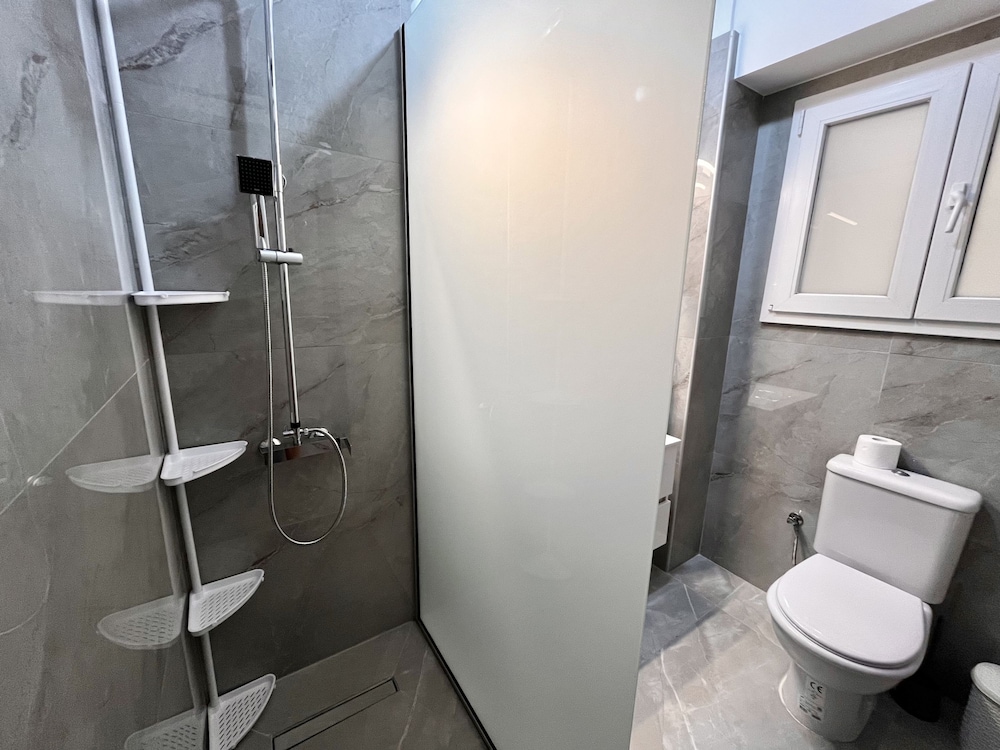 02 LIM - Stay Neo Coast Apartment
