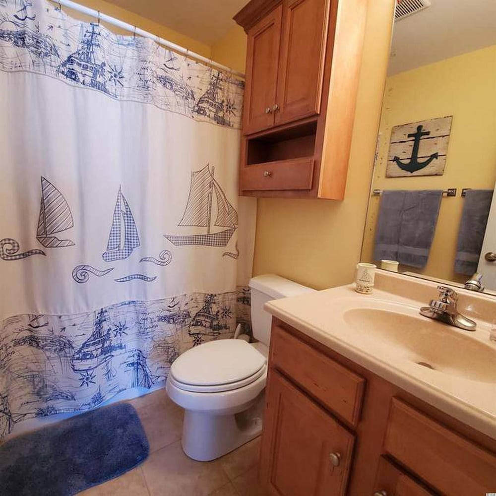 Beachy Condo Right on Oceanfront view 4