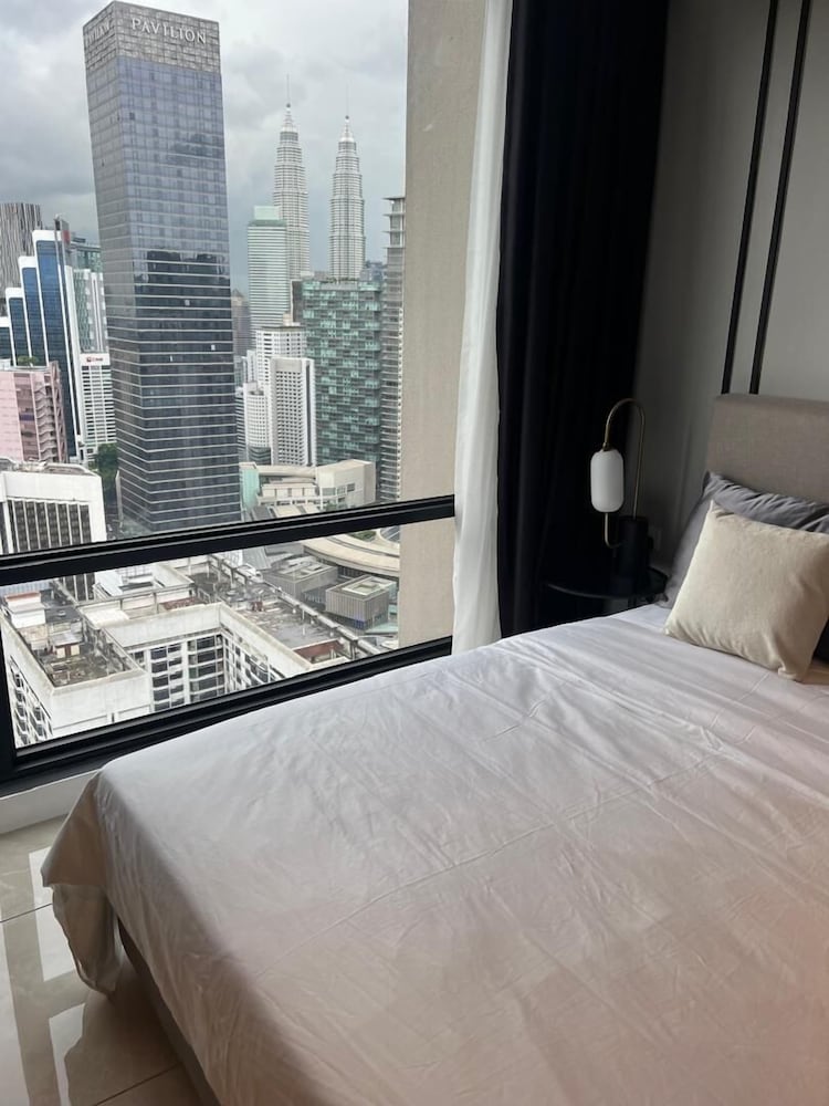 Crystal Suites At Axon Residence