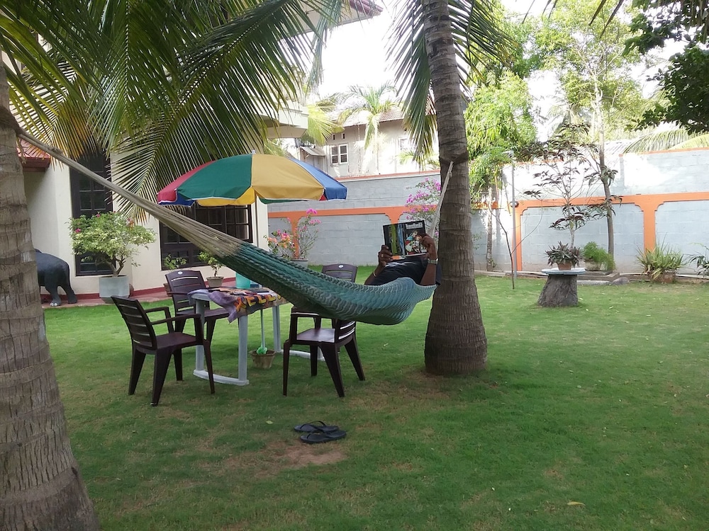 Sugandi Inn