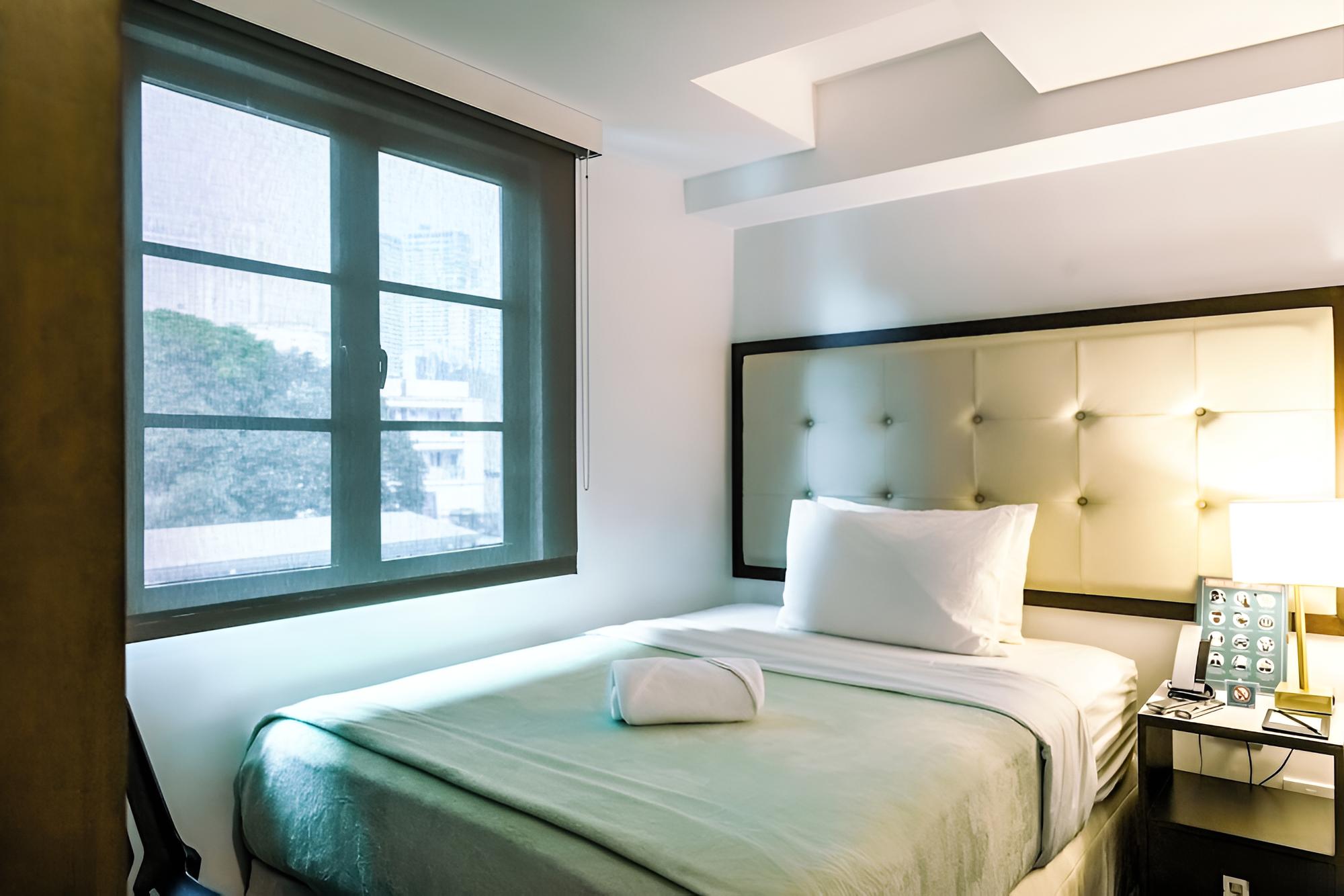 One Cristina Suites view 3