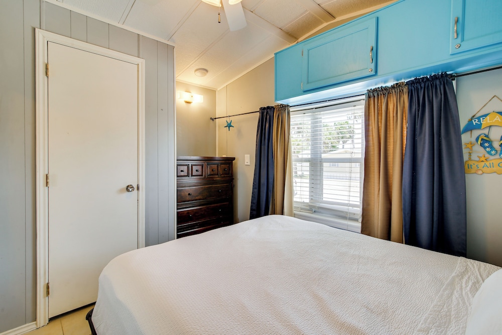 4 Mi to Beach: Home w/ Pool & Golf in Port Isabel!