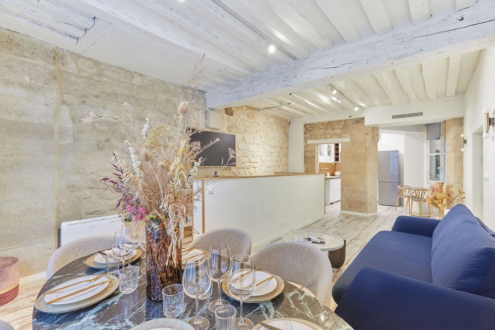Amazing Apartment in the Center of Paris