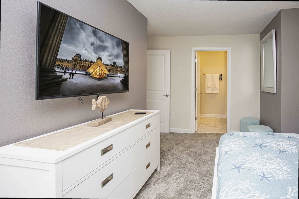 5BR Private Pool Resort Amenities Near Disney