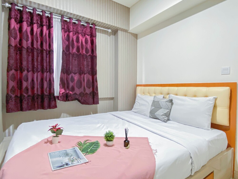 Comfort And Tidy 2Br With Extra Room Apartment Meikarta