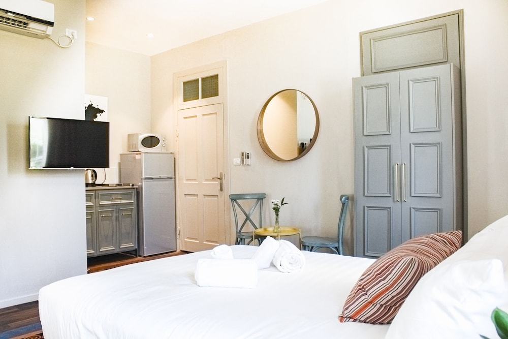 Modern Ben gurion Apt By Ahlan Hospitality view 5
